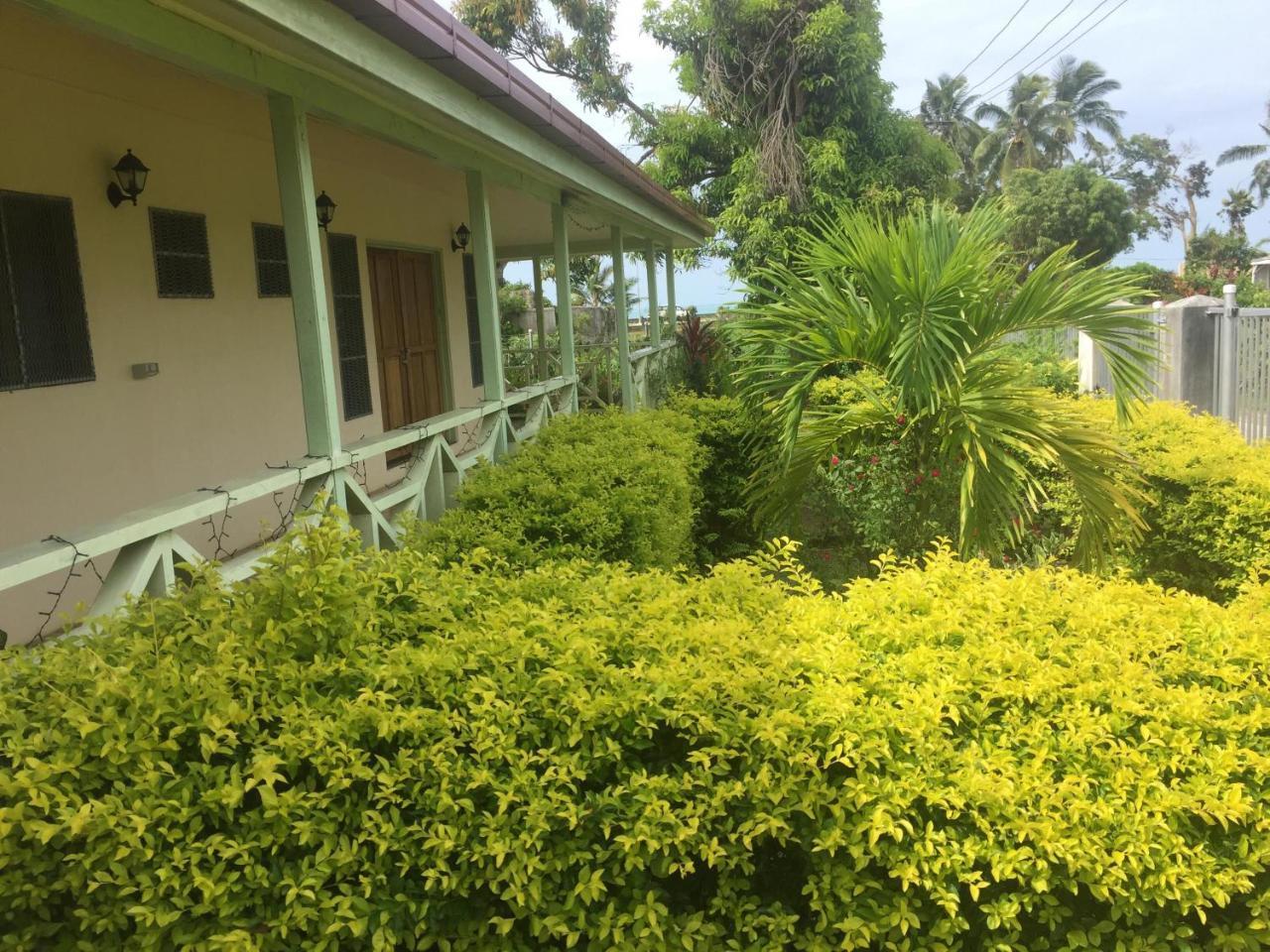 Malau Lodge Нукуалофа Экстерьер фото