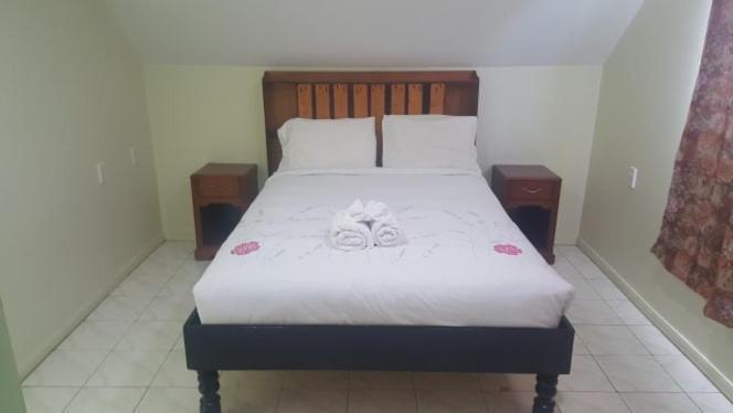 Malau Lodge Нукуалофа Экстерьер фото