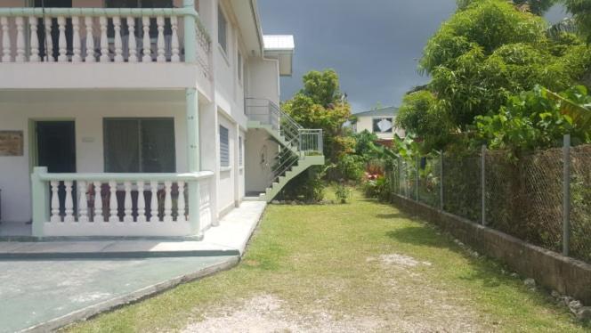 Malau Lodge Нукуалофа Экстерьер фото