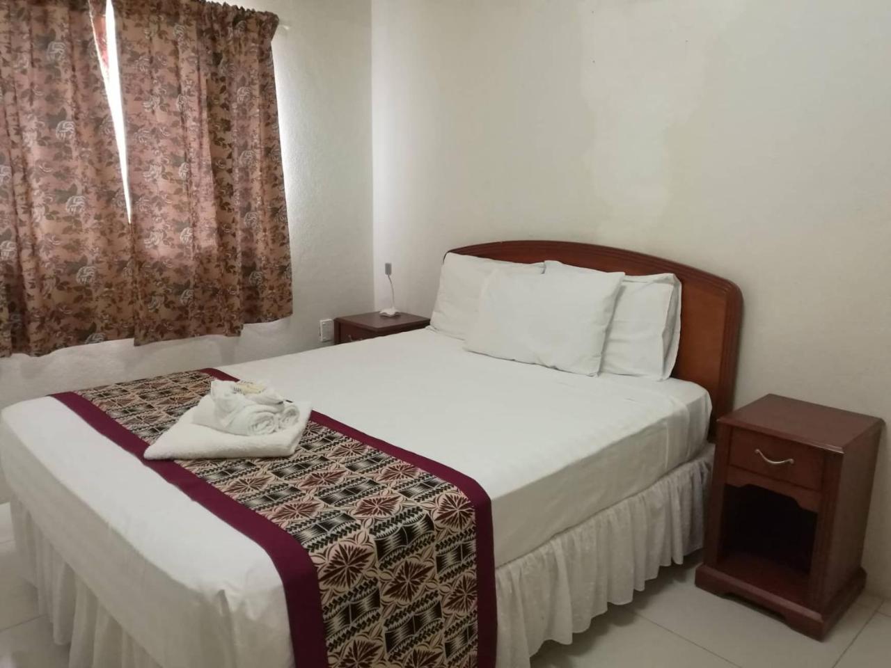 Malau Lodge Нукуалофа Экстерьер фото