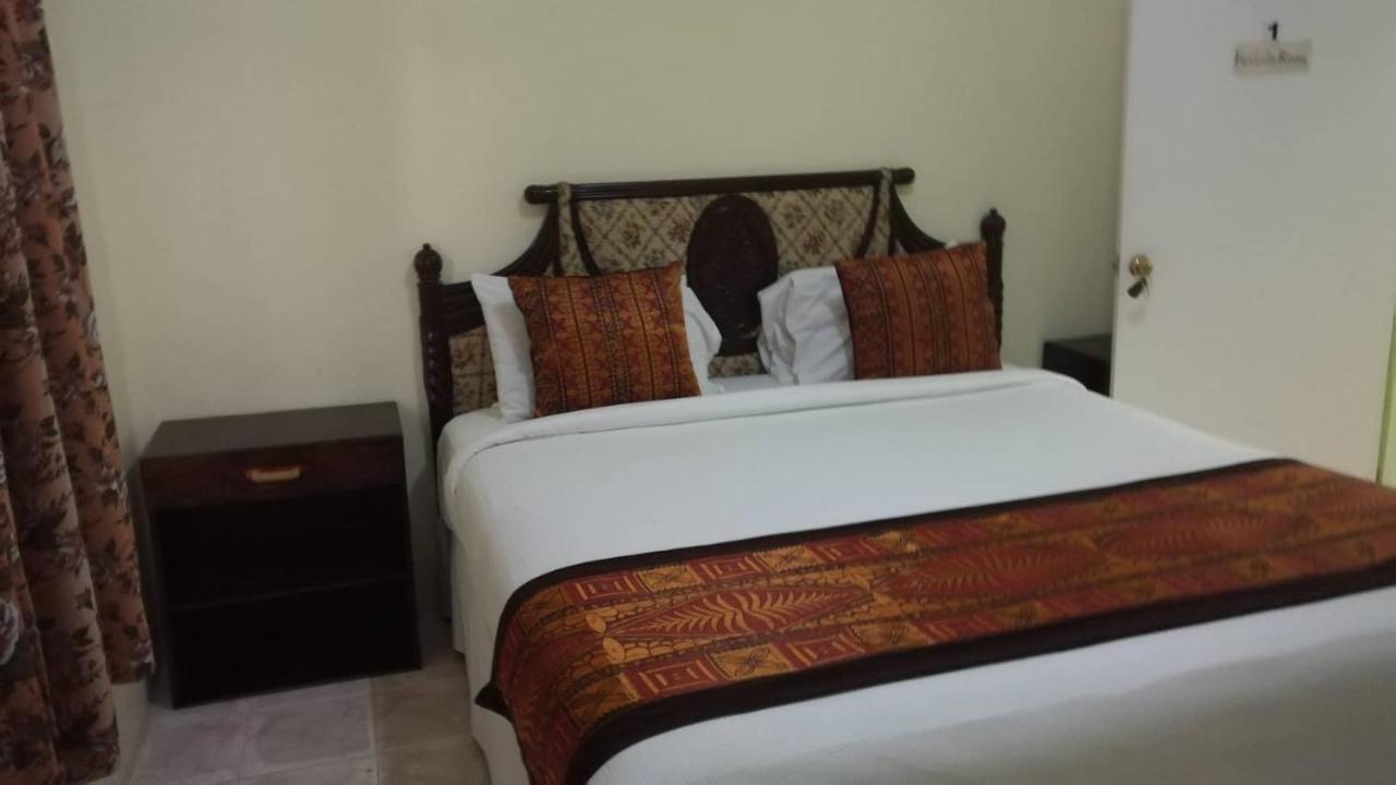 Malau Lodge Нукуалофа Экстерьер фото
