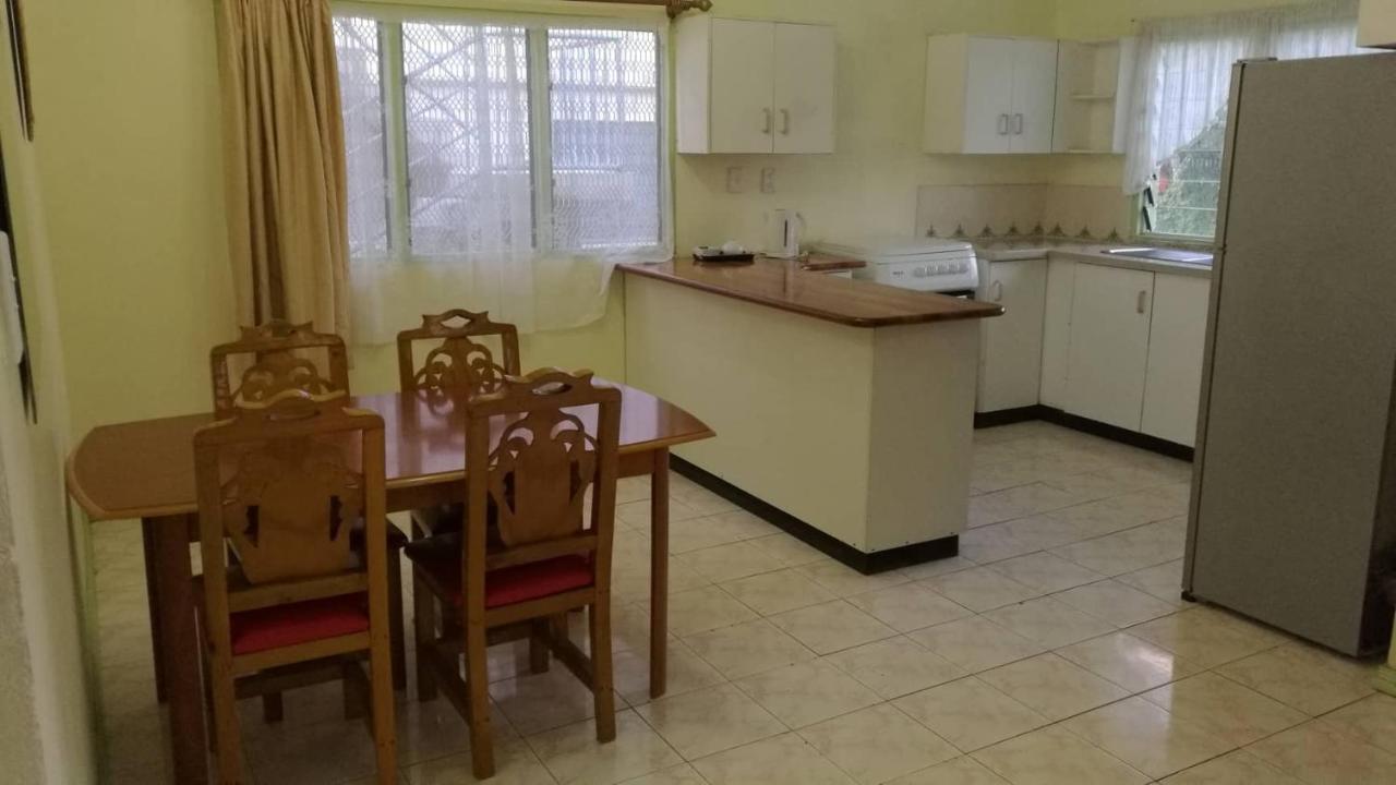 Malau Lodge Нукуалофа Экстерьер фото