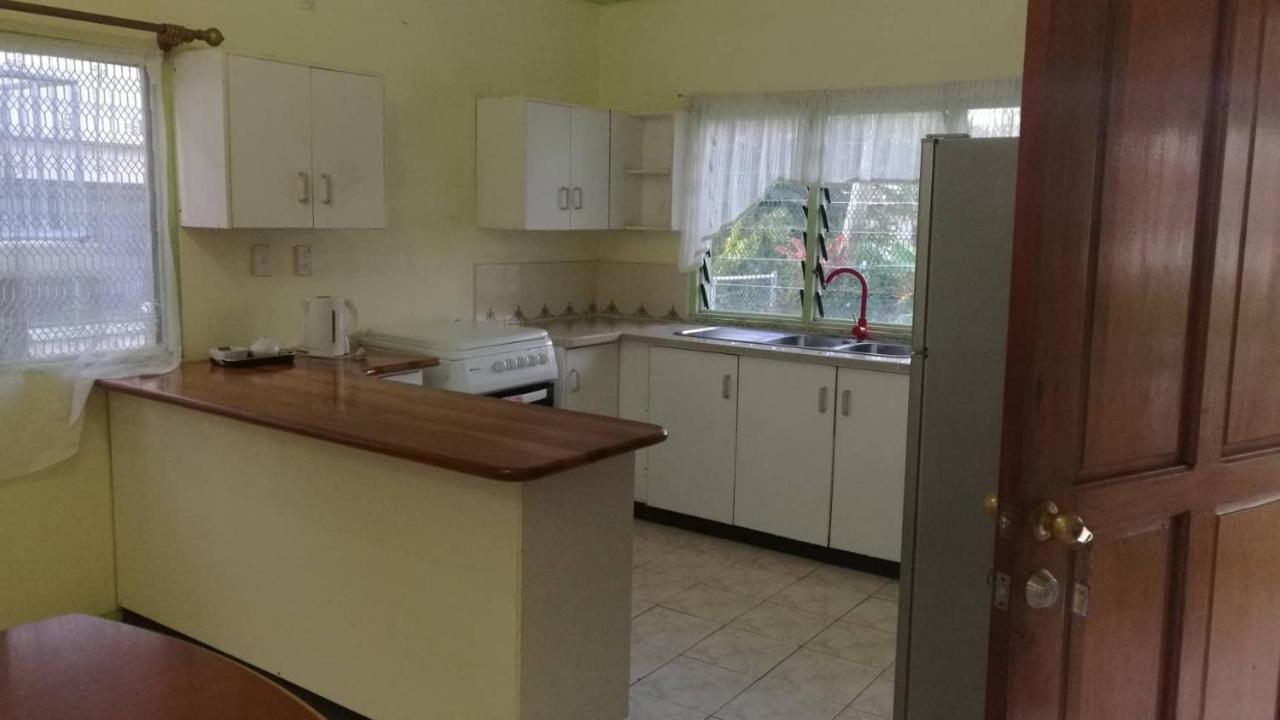 Malau Lodge Нукуалофа Экстерьер фото